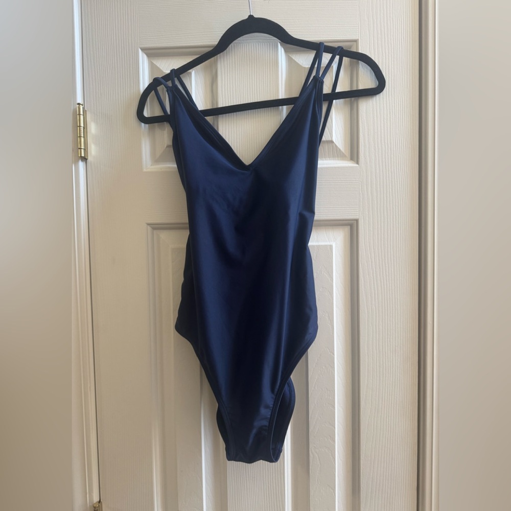 Hurley Criss Cross back one piece swimsuit - Picture 1 of 3